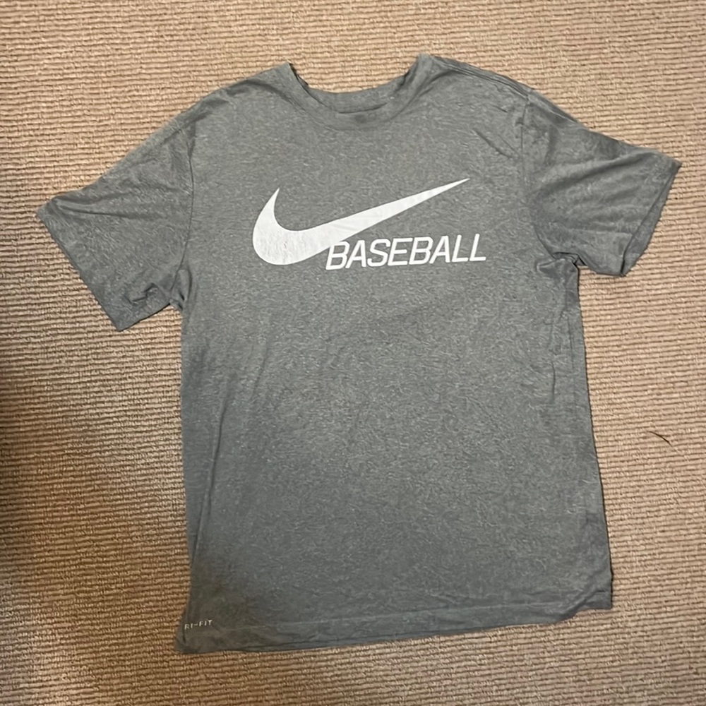 Men’s Nike baseball t-shirt